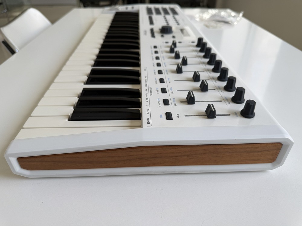 Arturia Keylab 49 MKII Mk2 White Keyboard Controller - White - Perfect Condition