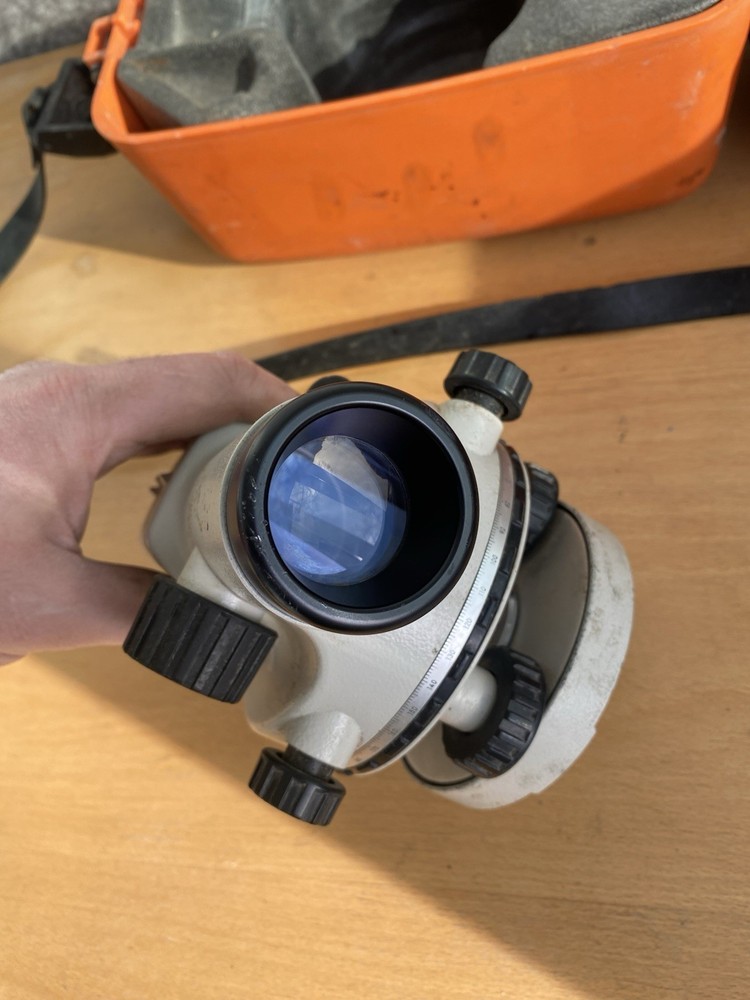 Nikon AP-7 - Automatic Level