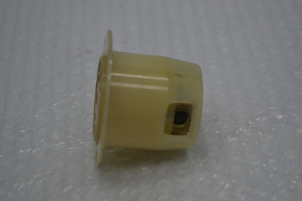 HUBBELL HBL231A RECEPTACLE UNMP