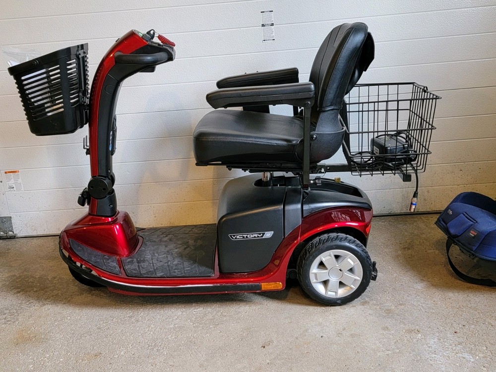 Pride Mobility Electric Scooter with Key & Speed Control