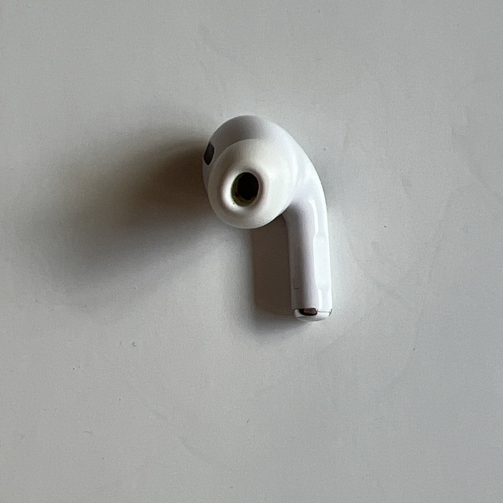 Apple AirPods Pro A2084 Left Earbud - Noise Cancellation Static Issue - Read