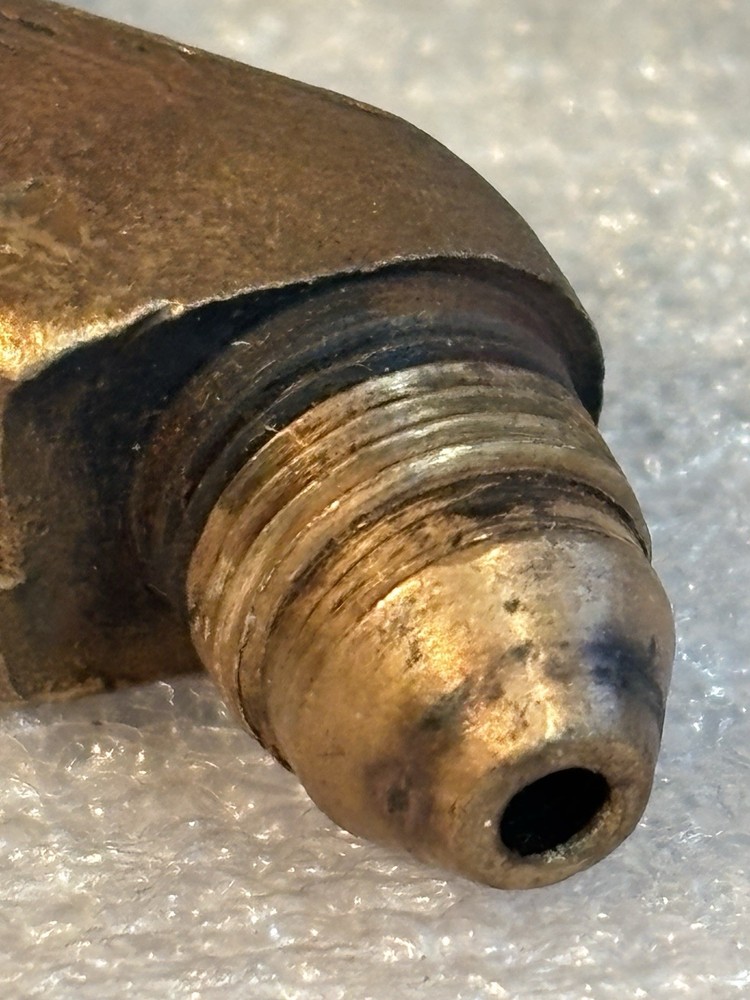 Coleman 252A MilSpec Lantern - Generator Seat with Wing Nut #4