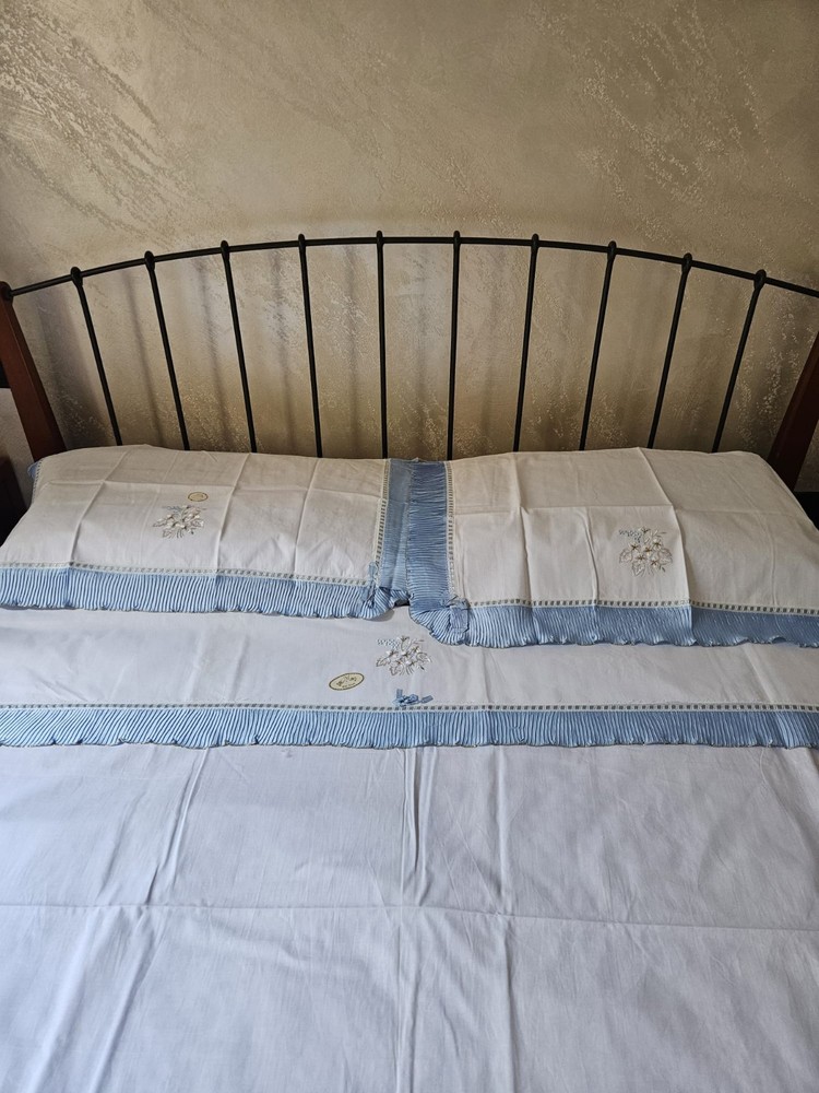 Sheet and Pillowcases Set