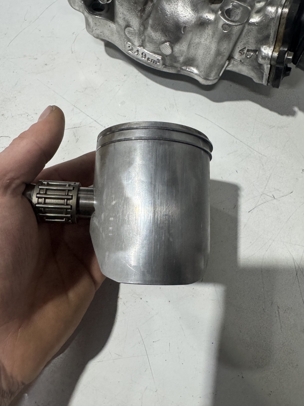 1996-2000 (00) SUZUKI RM250 OEM ENGINE CYLINDER JUG TOP END head powervalve