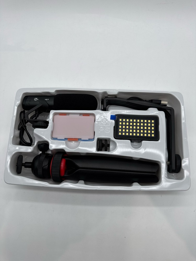 Digipower Vlogging Kit Content Maker Essential Light Microphone Black