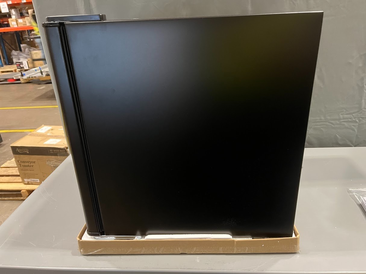 Galanz 1.7 Cu ft One-Door Mini Refrigerator, Black, New