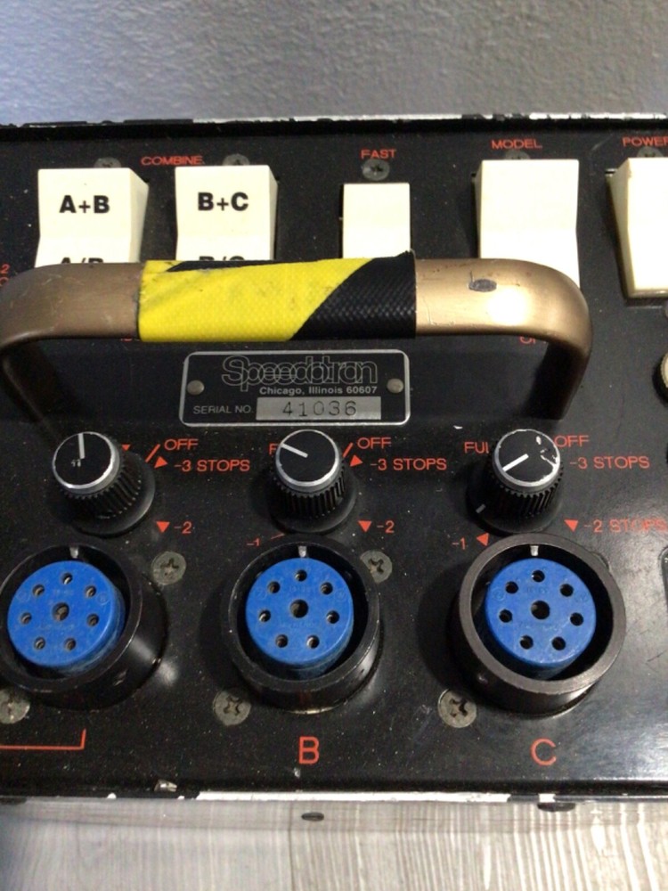 Speedotron 2405CX Black Line Studio Strobe Lighting Power Pack