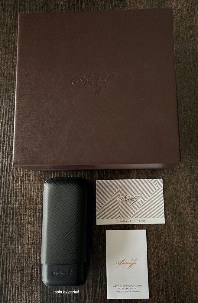 Davidoff Black Leather Leaf Pattern Double Cigar Case / Pouch 105582