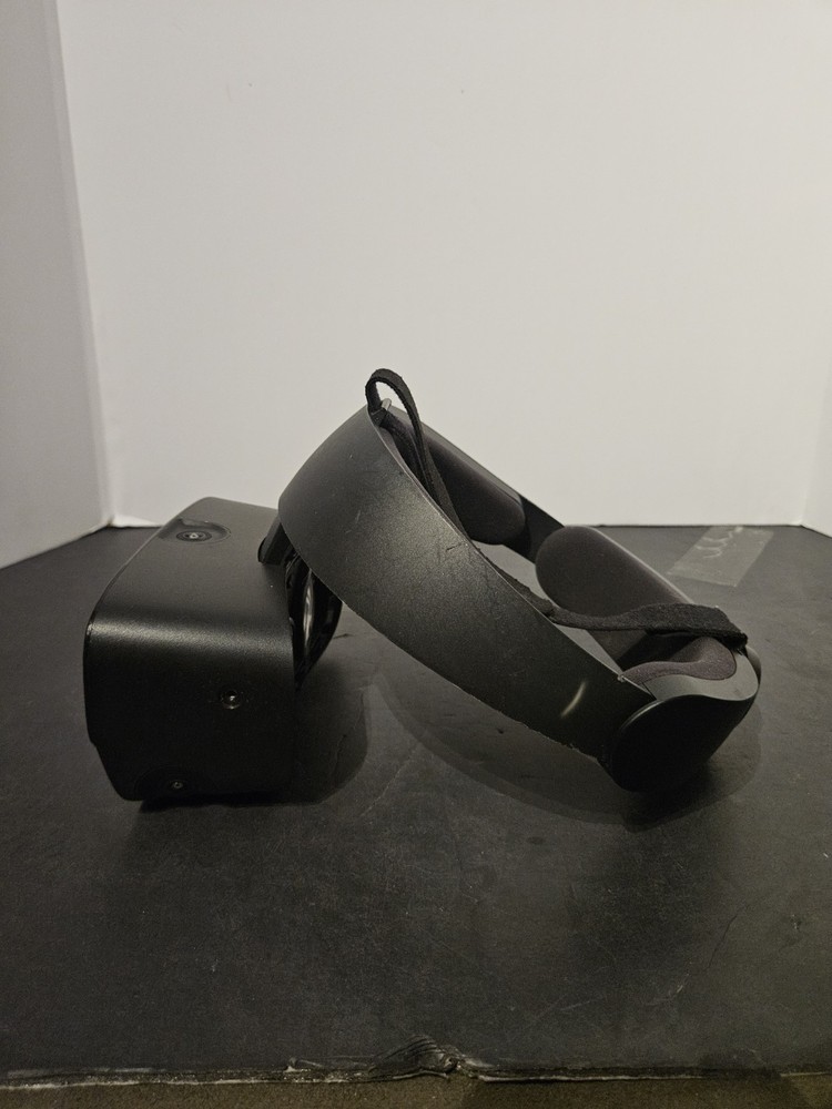 Oculus Rift S PC-Powered VR Gaming Headset Only - Black- READ DESCRIPTION