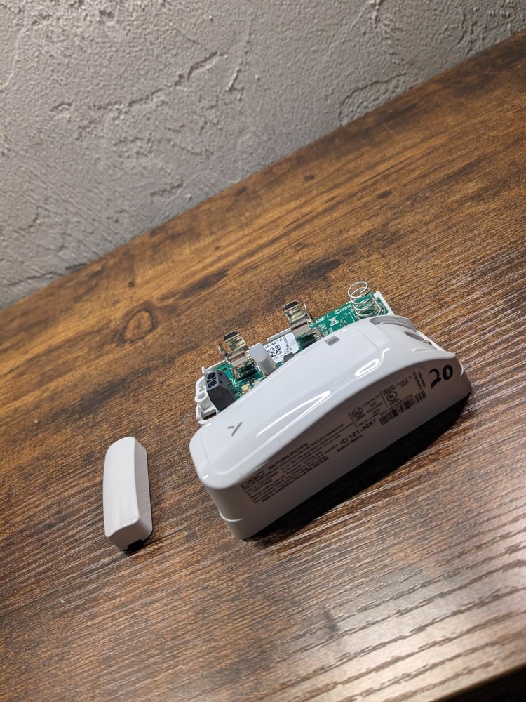 DSC PG9945 PowerG Wireless Security Contact with Auxiliary Input