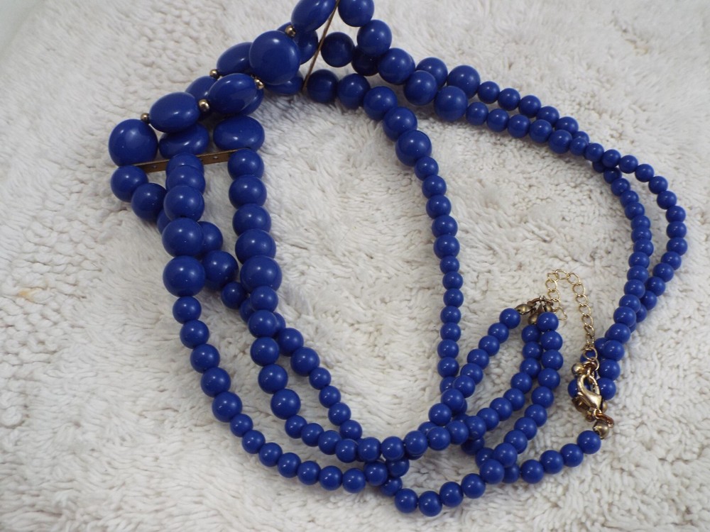 Blue Bead Scoop Necklace (C79)