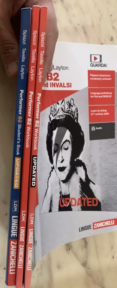 3x LANGUAGES ZANICHELLI PERFORMER B2 WORKBOOK STUDENT'S BOOK