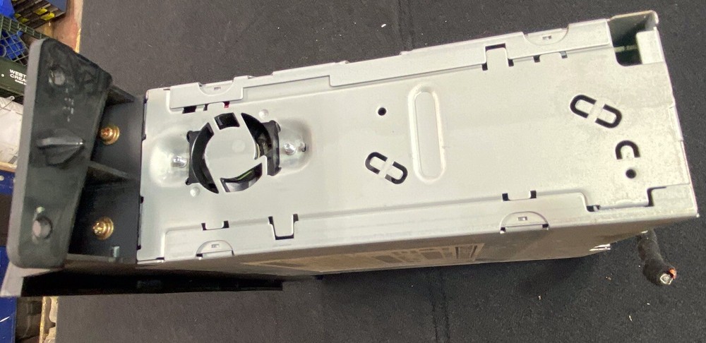05 Chrysler Pacifica DVD Player Changer Assembly Unit