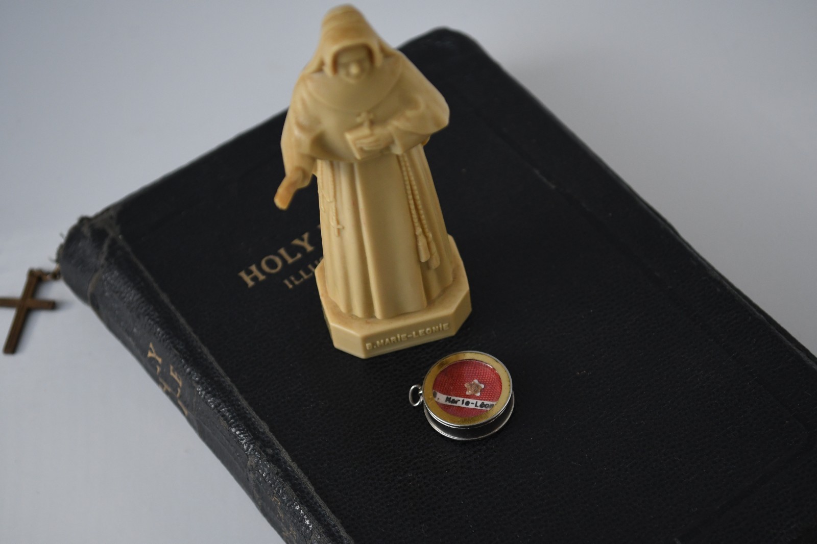 Antique Catholic Relic - Mother Marie-Leonie Paradis - 1840-1912 1st Class Seal