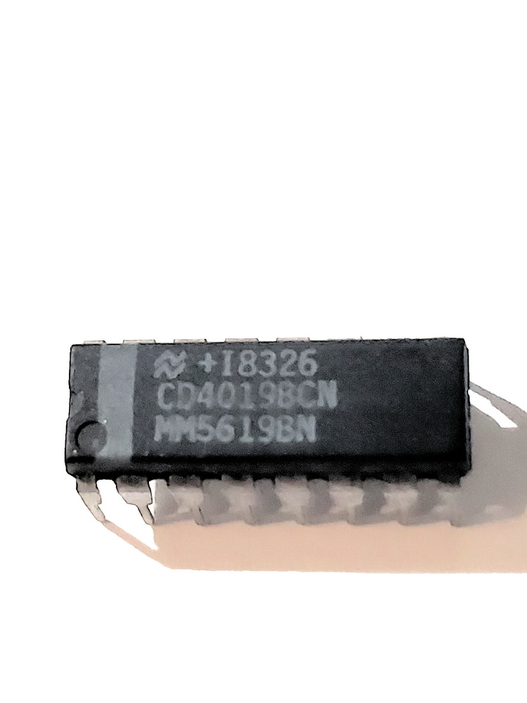 CD4019BCN  "Original" RCA  16P DIP CMOS IC  1  pc