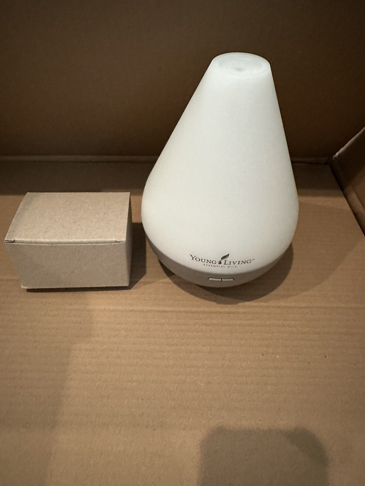 Young Living DEW DROP Essential Oil Ultrasonic Diffuser - New in Box! DewDrop
