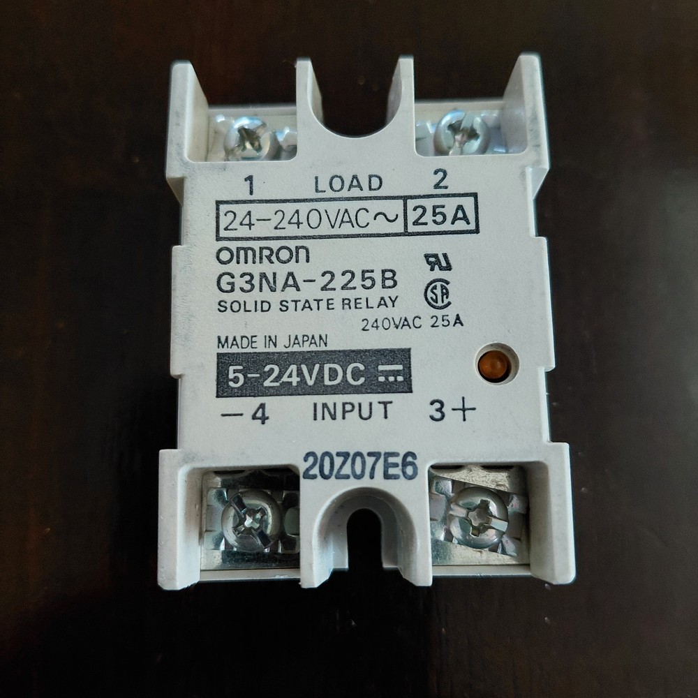 Omron G3NA-225B Solid State Relay DC5-24V
