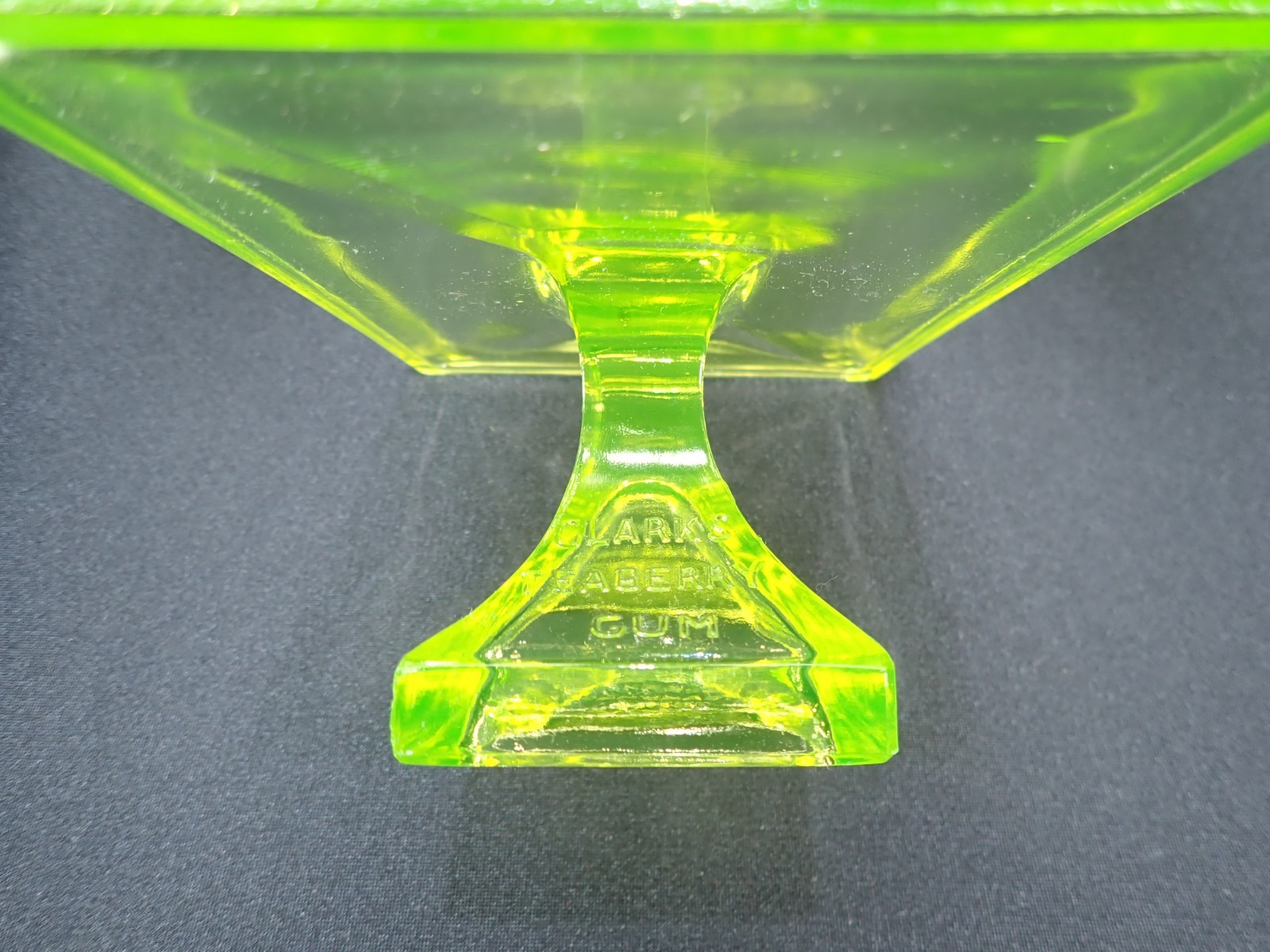 Vintage Clark's Teaberry Gum Vaseline Glass Stand Pedestal Display Excellent