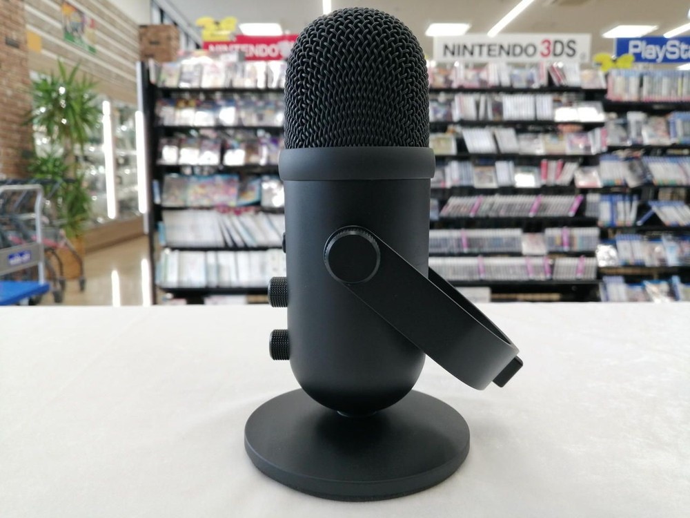 RAZER Microphone SEIREN V2 PRO Used