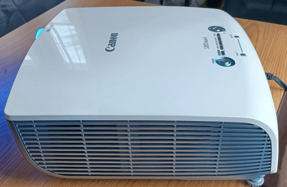 Canon SX80 Mark II LCD Projector – Powers On & Projects – Limited Testing