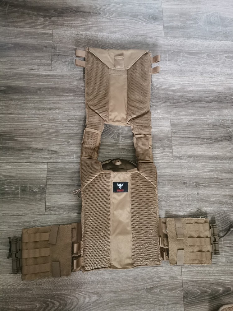 Shellback Plate Carrier w/ Camelbak Pack & Quick Release Adapters