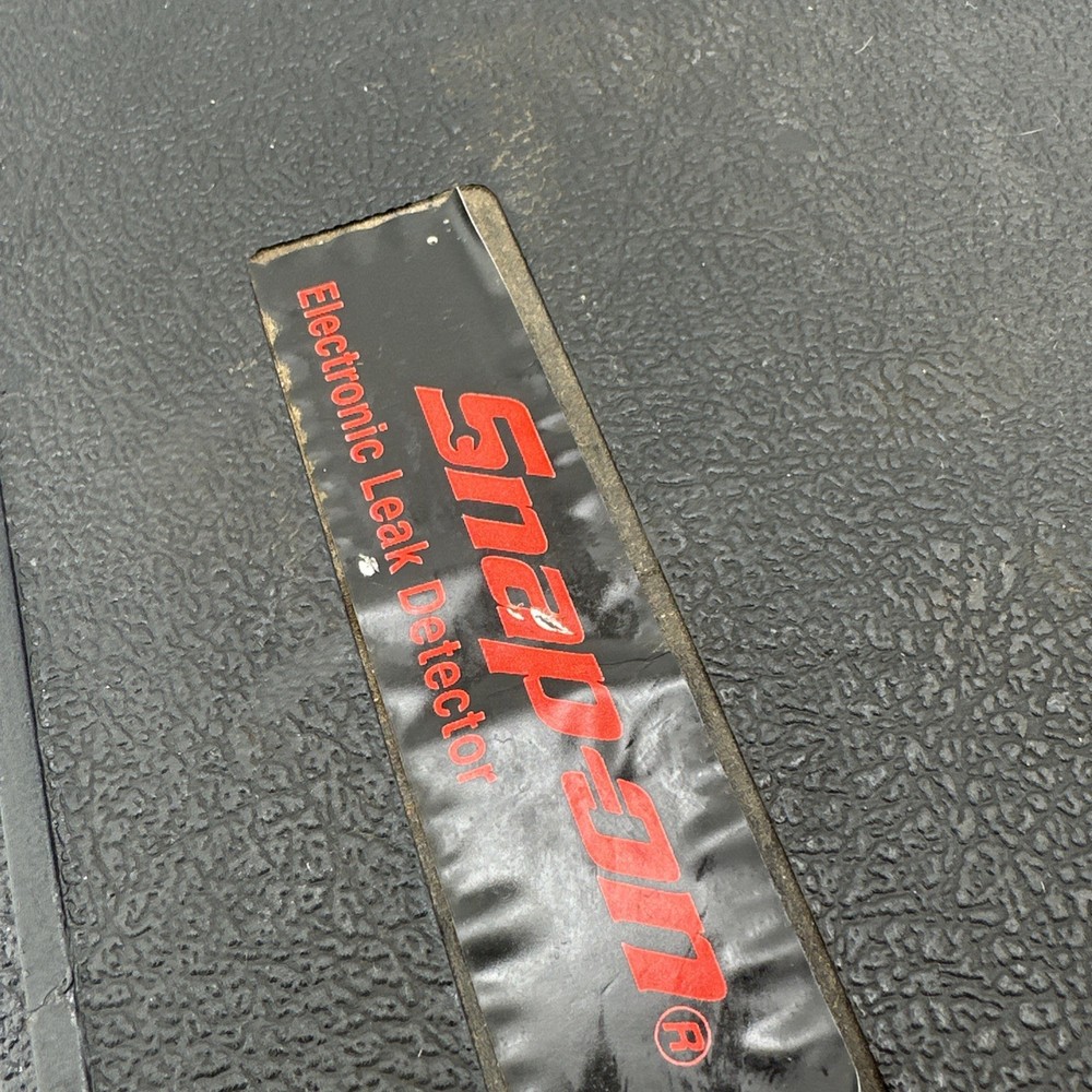 Snap-On Electronic Leak Detector ACT730 with Case