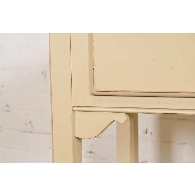 Ethan Allen American Colonial Maple Sideboard Buffet Server or Console Table