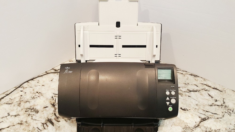 Fujitsu FI-7160 document scanner Work Group Scanner fully set in box