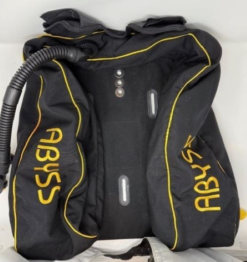Abyss  80 lb Doubles Buoyancy Wing