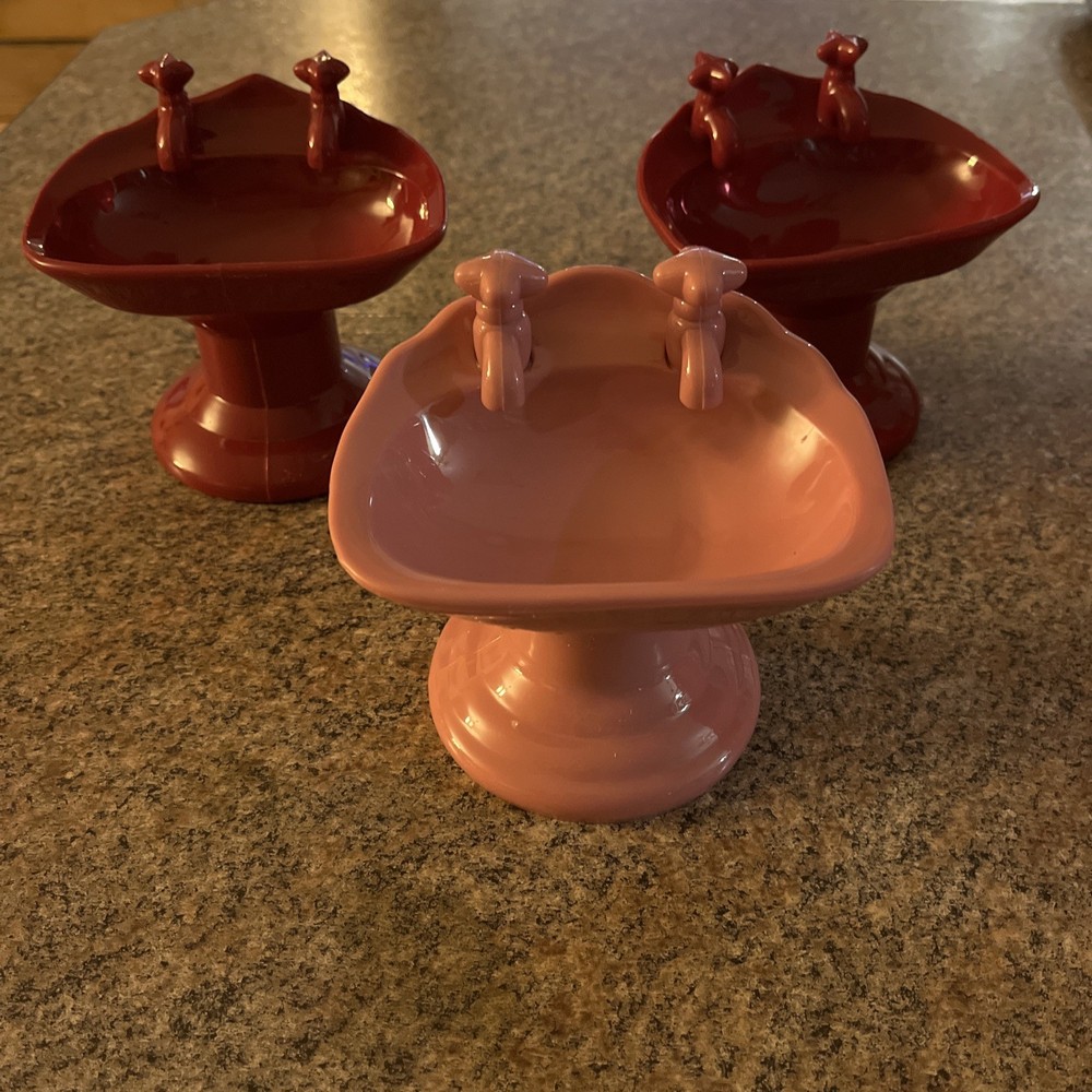3 Vintage Plastic Soap Holders