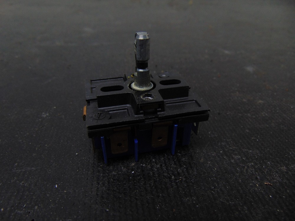 GE Range JB750SJ1SS Surface Element Control Switch WB24X25013