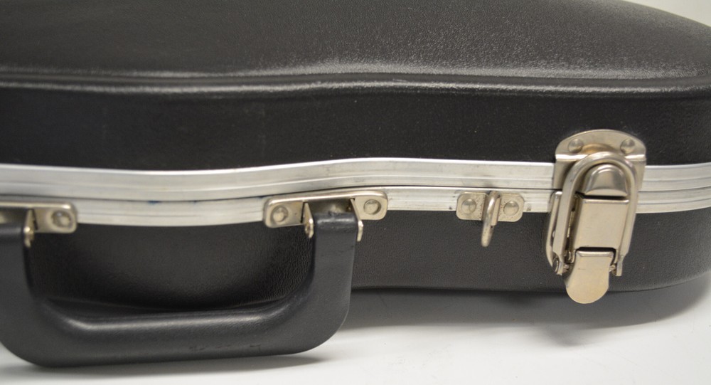 USED SKB 1/2 SIZE VIOLIN CASE