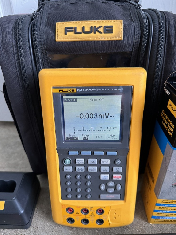 1pcs new Fluke 744 Documenting Multifunction Process Calibrator (FedEx/DHL)