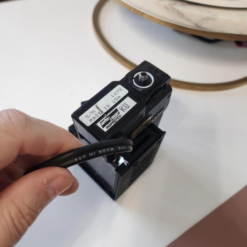 Anton Bauer UL2-20 Ultralight 2 Camera Mounted Light Excellent working condition