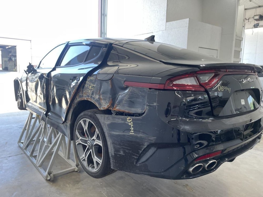 Complete Console Front Floor Manual Shift Shift-by-cable Fits 18-23 STINGER 9868