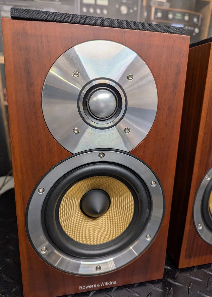 2 B&W CM1 speakers
