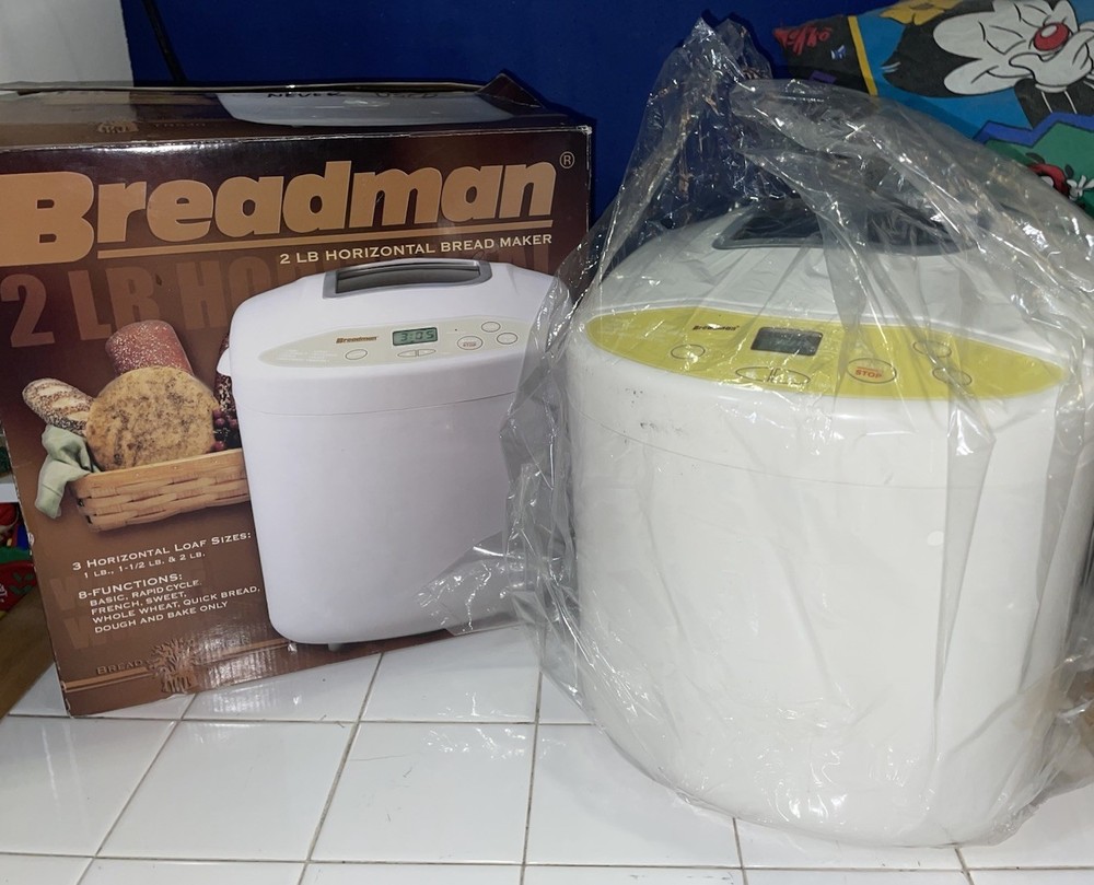 Open Box Breadman Bread Maker 3 Horizontal Loaf Sizes 8 Function TR520 2lb Model