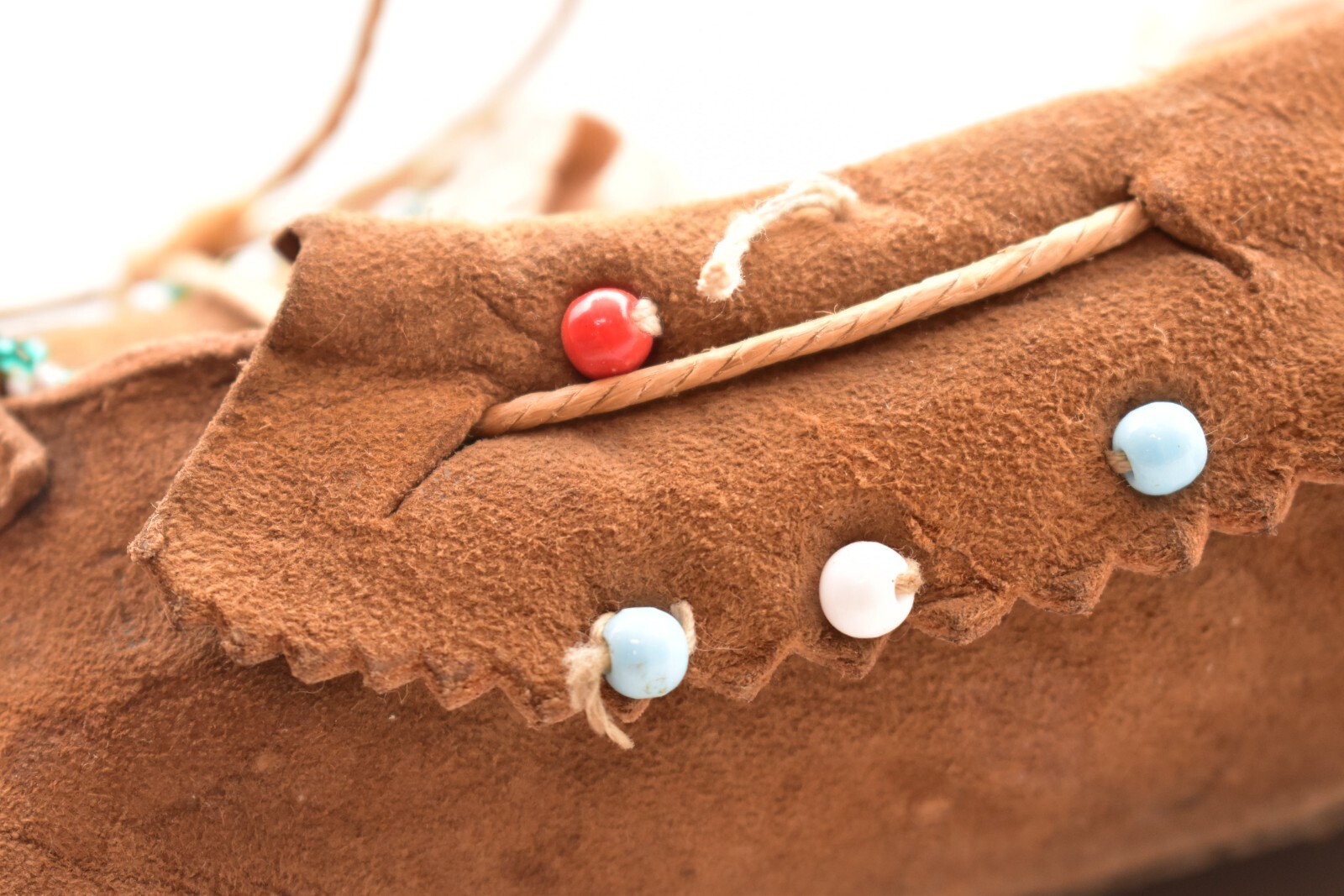 Vintage Native American Cree Indian Handmade Beaded Leather Moccasins ATQ