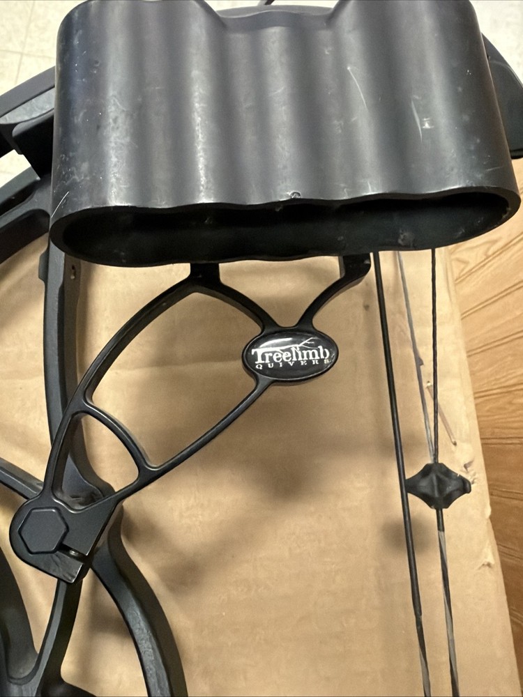 Bowtech Reign 7 Compound Bow Used