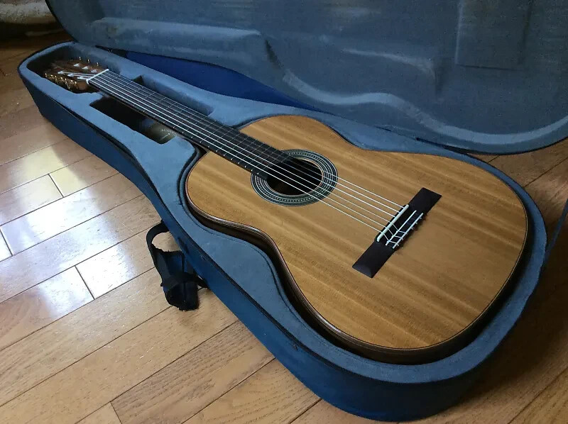 Hand-Crafted All Solid Wood Classical Guitar