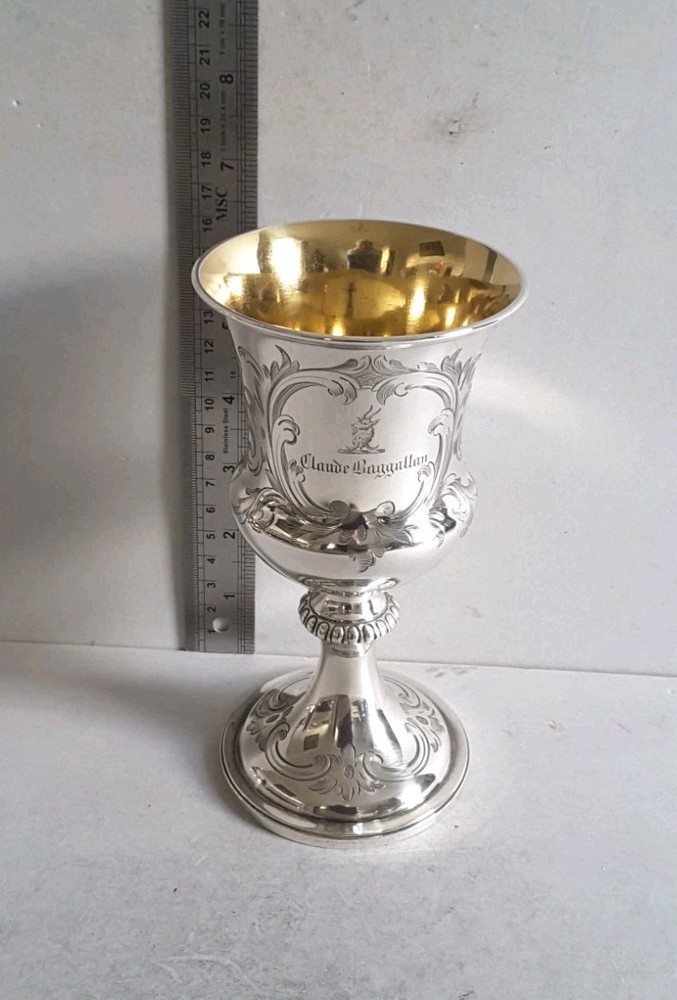 GOOD , CRESTED ANTIQUE SOLID SILVER GOBLET / CHALICE. HT. 17cms. LON. 1850