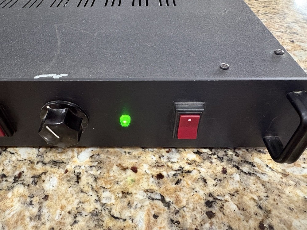 Audio Power Control Distributions Panel Rack Mount 19” Powers Up.