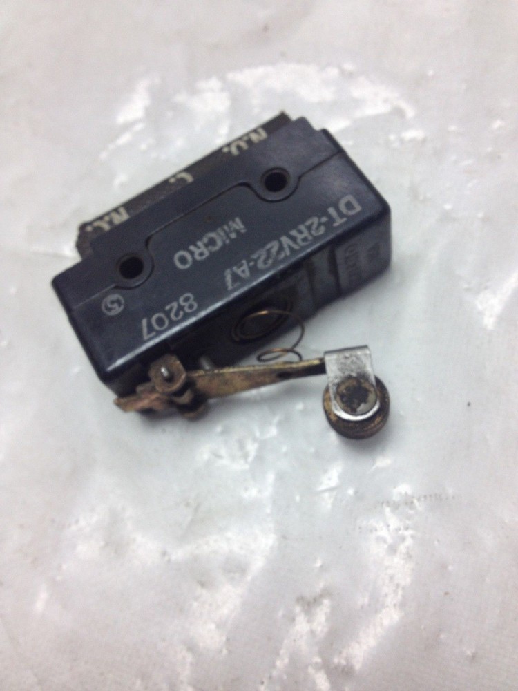 Microswitch DT-2RV22-A7 Standard Limit Switch with Roller Lever