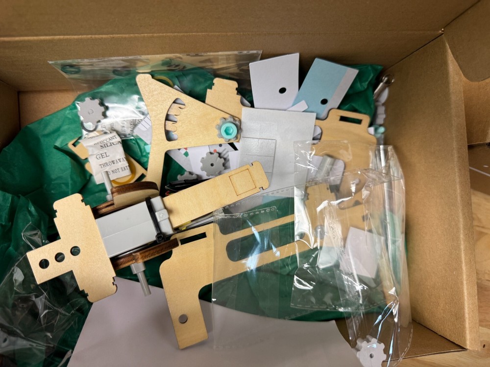 KiwiCo Jumping Robot - 3 Boxes - Partially Assembled
