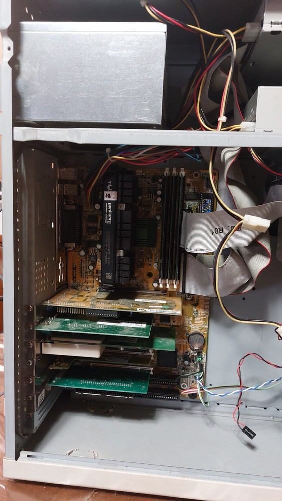 VINTAGE PENTIUM 2 MSI RETRO PC COMPUTER