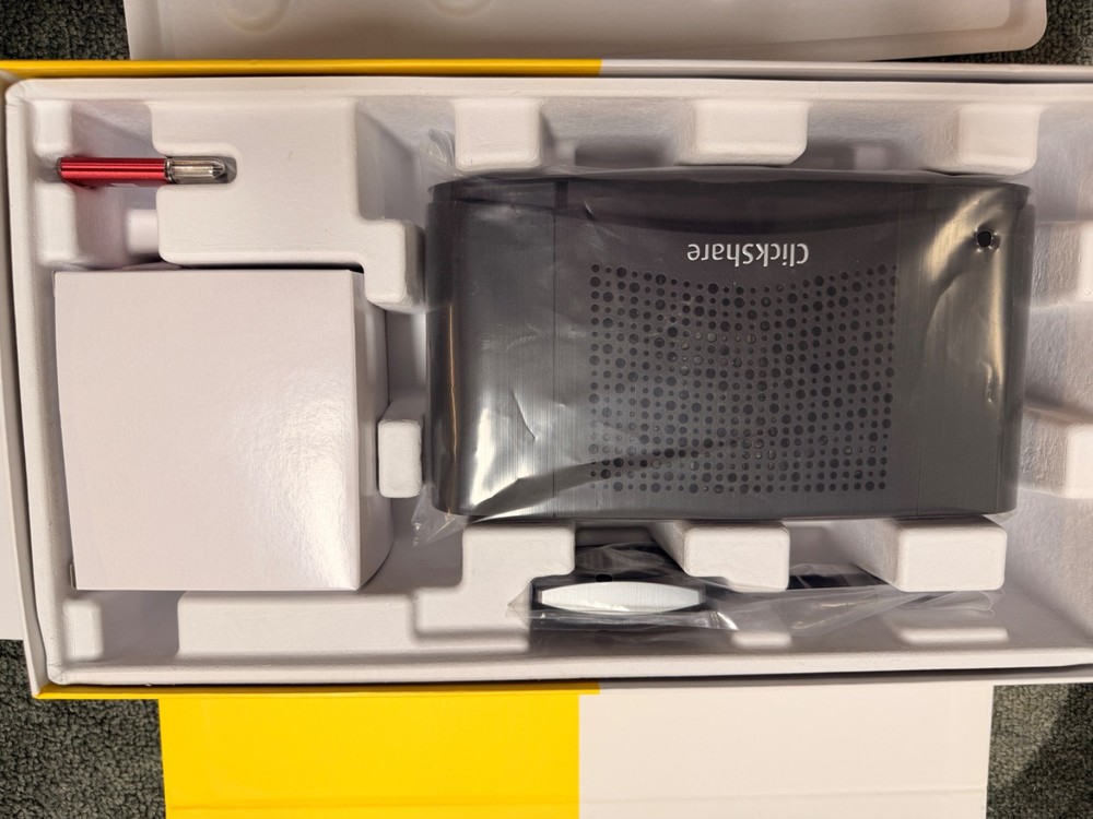 Brand New Barco ClickShare CS-100 Wireless Presentation System Set