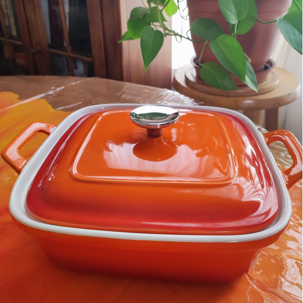 CASSEROLE DISH ORANGE WITH LID STONEWARE, CERAMIC, 2.5 QT