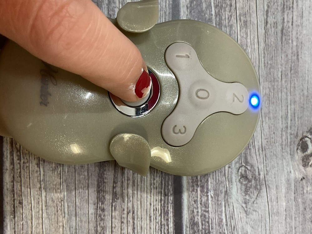 Hunter K0474-02 Replacement Remote Control and Wall Holder