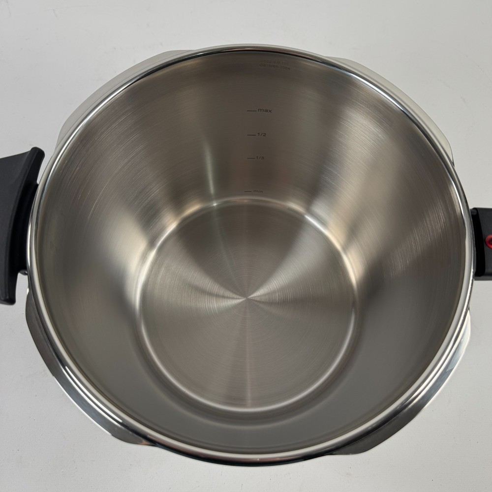 Fissler Pressure Cooker, 6 L, Silver