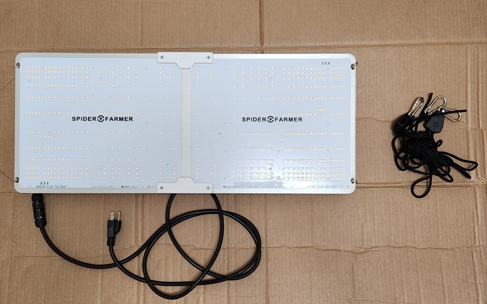 AC Infinity Ctr67a And Spider Farmer SF2000 Bundle.